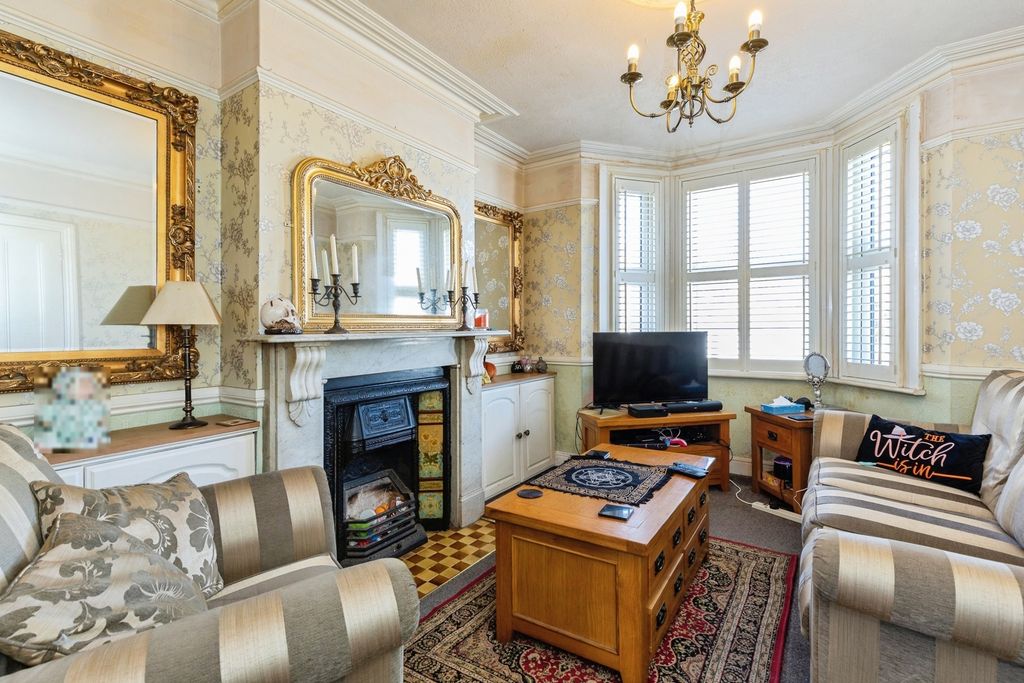 Property photo 2 of 14 Pbox-Img.Jpg