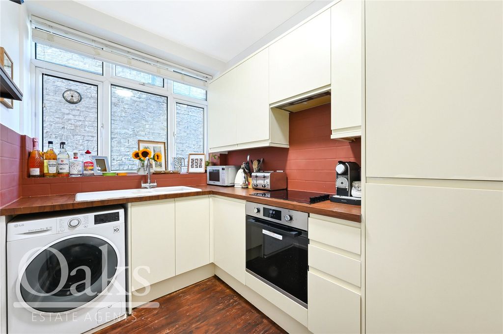 Property photo 3 of 8 Picture No. 04