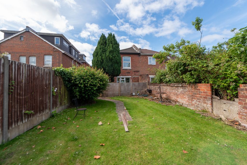 Property photo 2 of 22