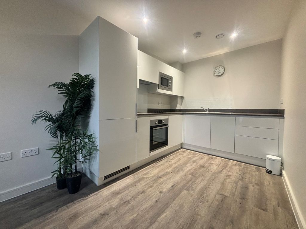 Property photo 3 of 8 Picture No. 02