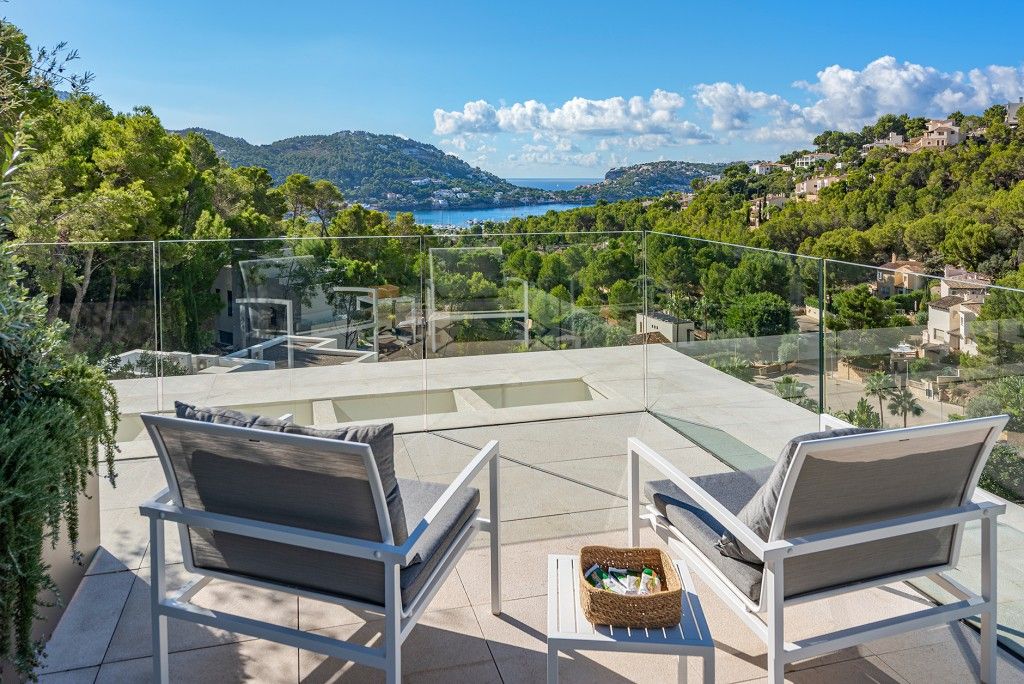 Property photo 2 of 20 Roof Terrace (3)