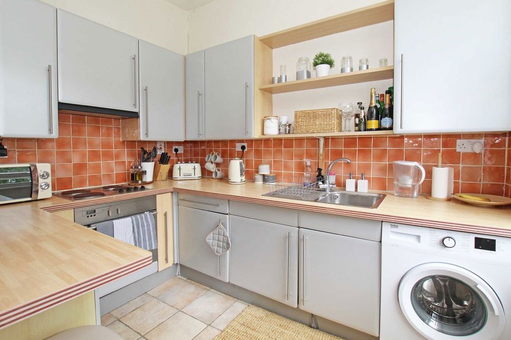 Property photo 3 of 4