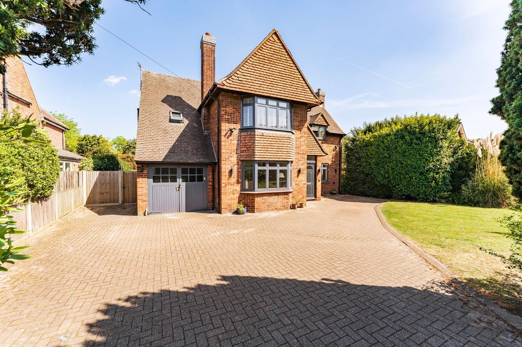 Property photo 1 of 28