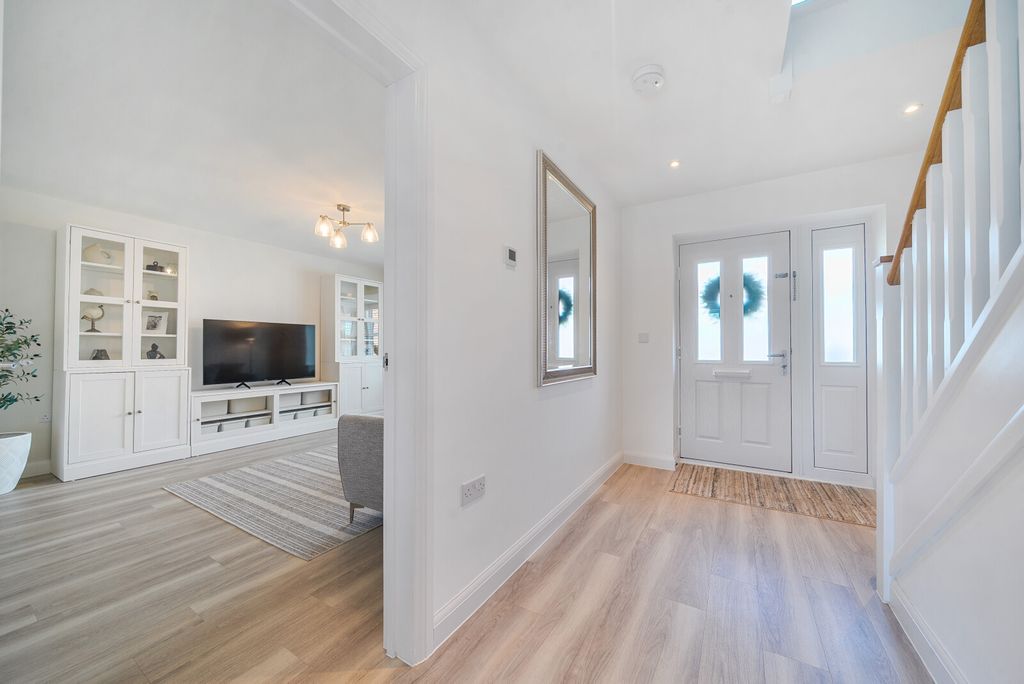 Property photo 3 of 23 1449989-14-69F22F...