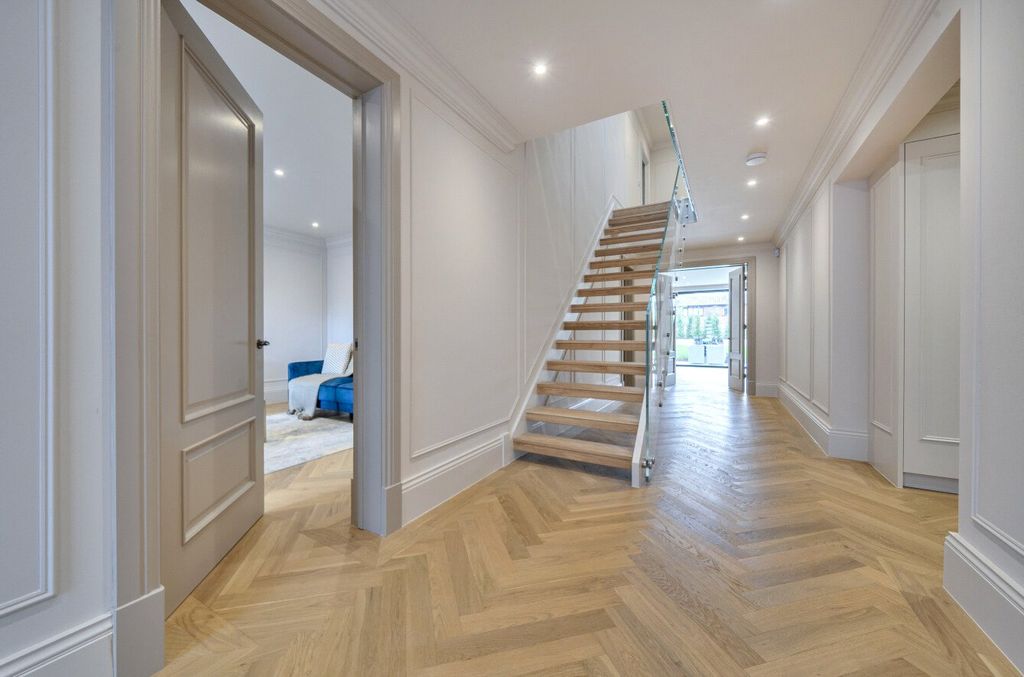 Property photo 2 of 22 Picture No. 26