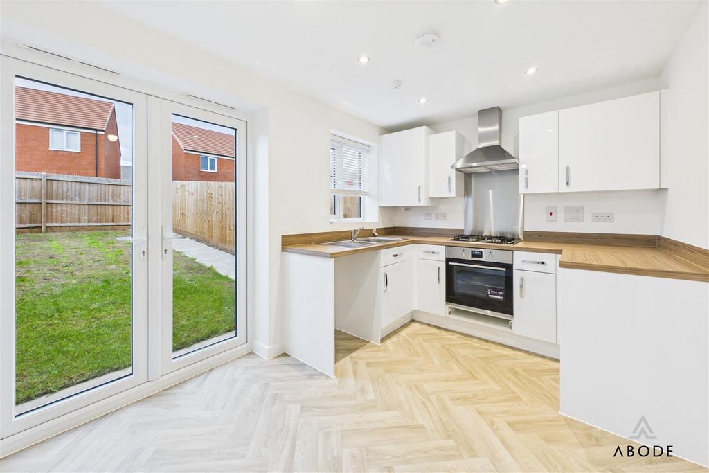 Property photo 2 of 12 Cam02544G0-Pr0320-Still003.Jpg