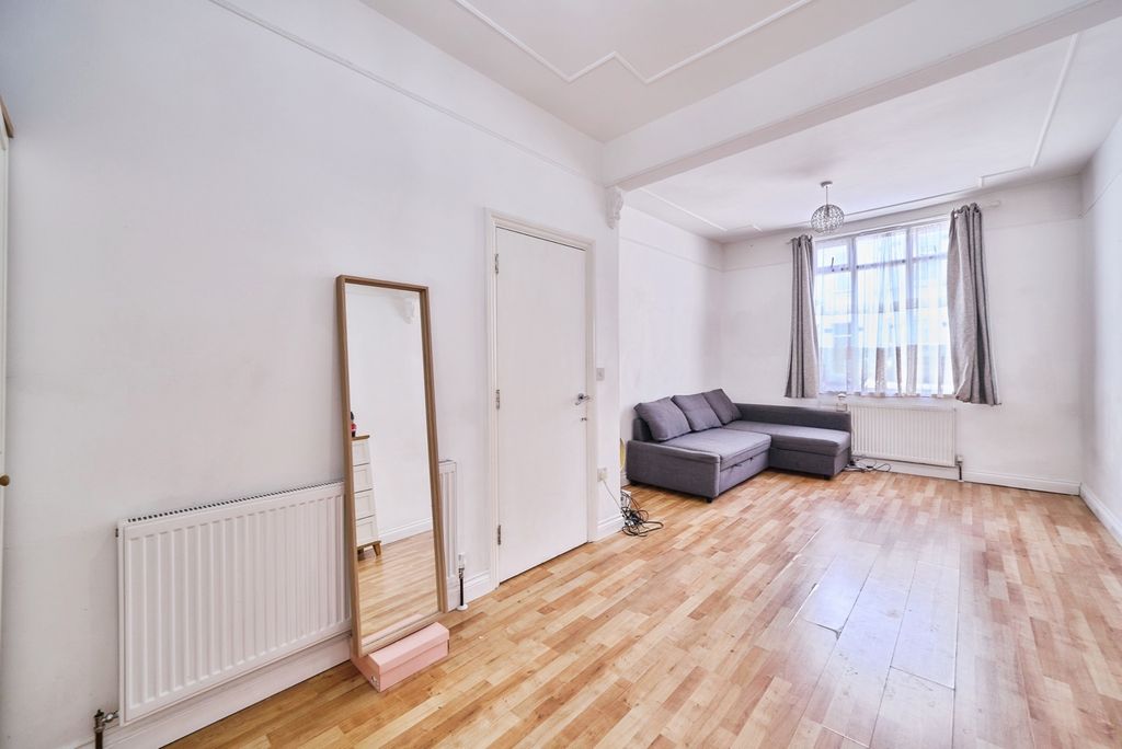 Property photo 3 of 23 Pbox-Img.Jpg