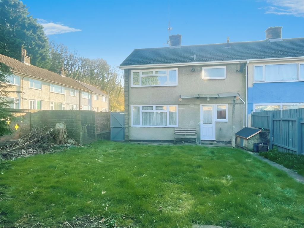 Property photo 2 of 20