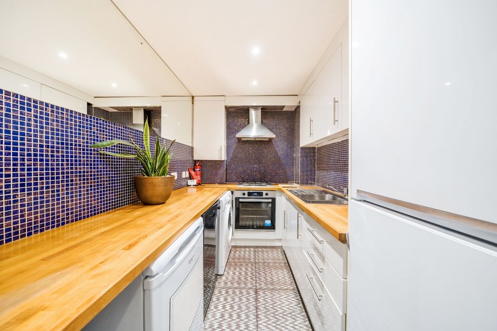 Property photo 1 of 17 1101066 (5)