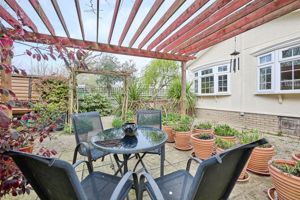 Property photo 3 of 20