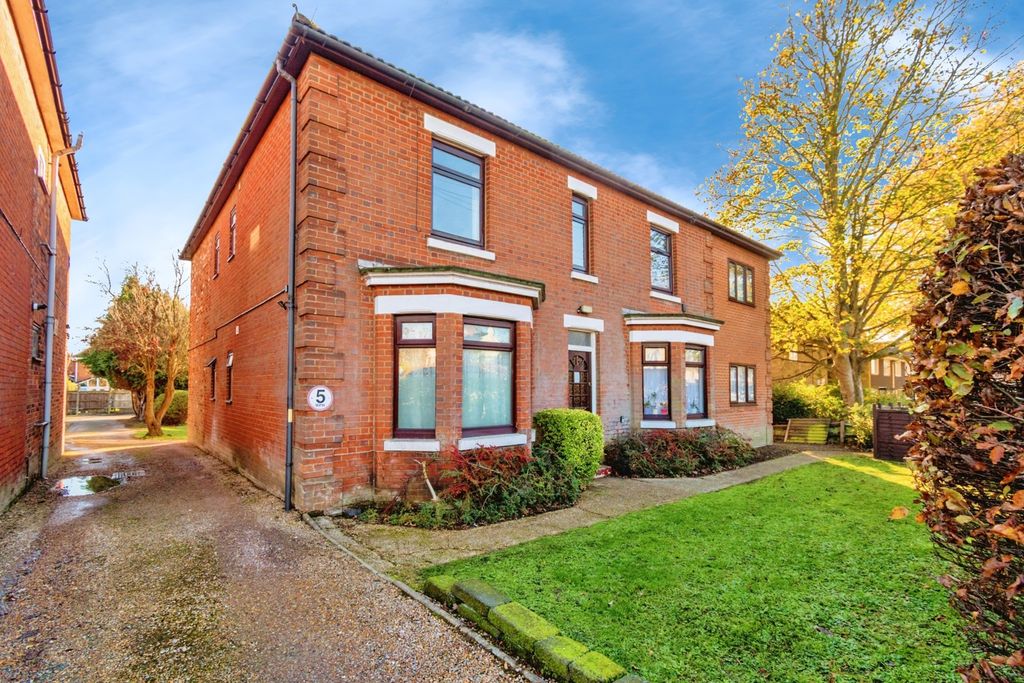 Property photo 1 of 11 Pbox-Img.Jpg