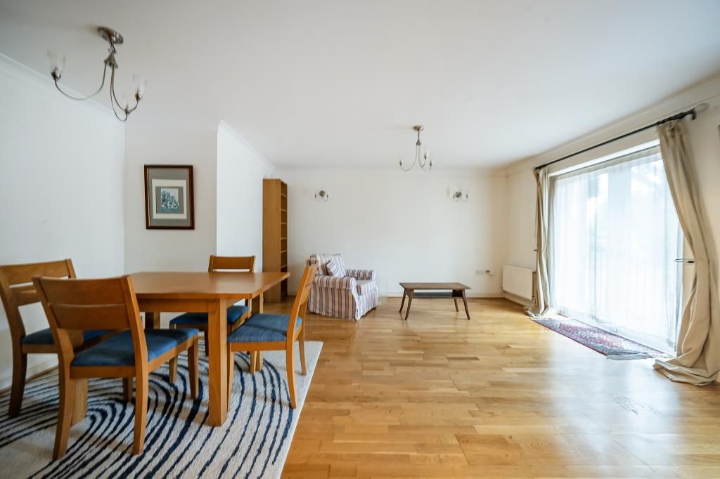 Property photo 3 of 11 Living Room