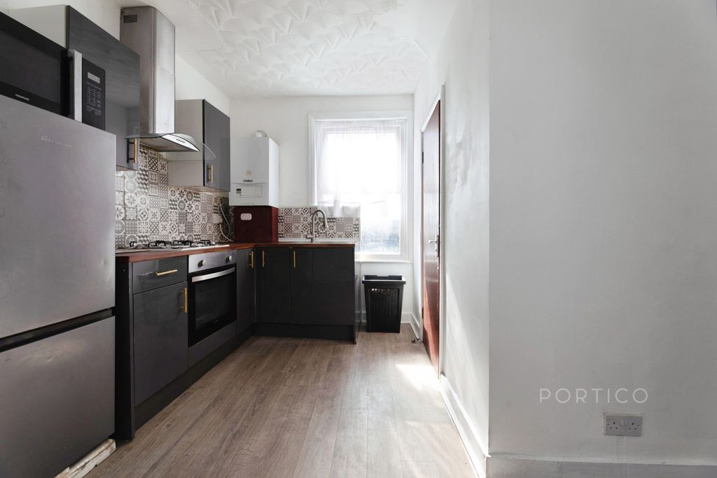 Property photo 1 of 16 Kitchen