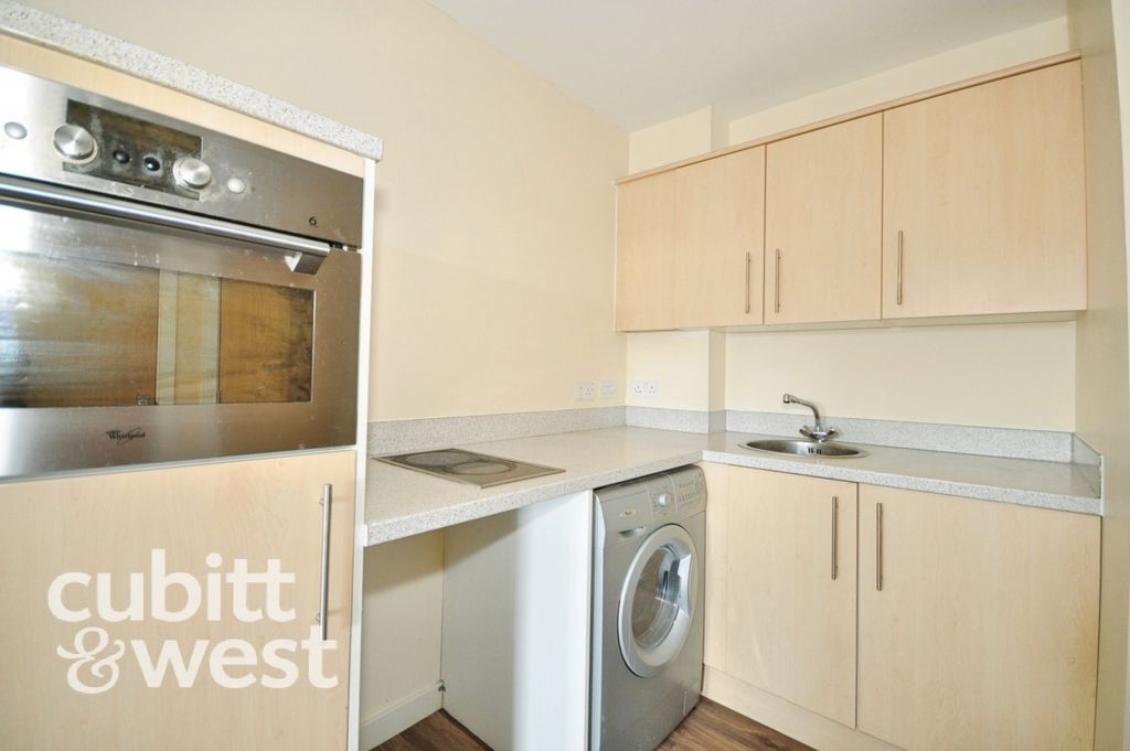 Property photo 3 of 6