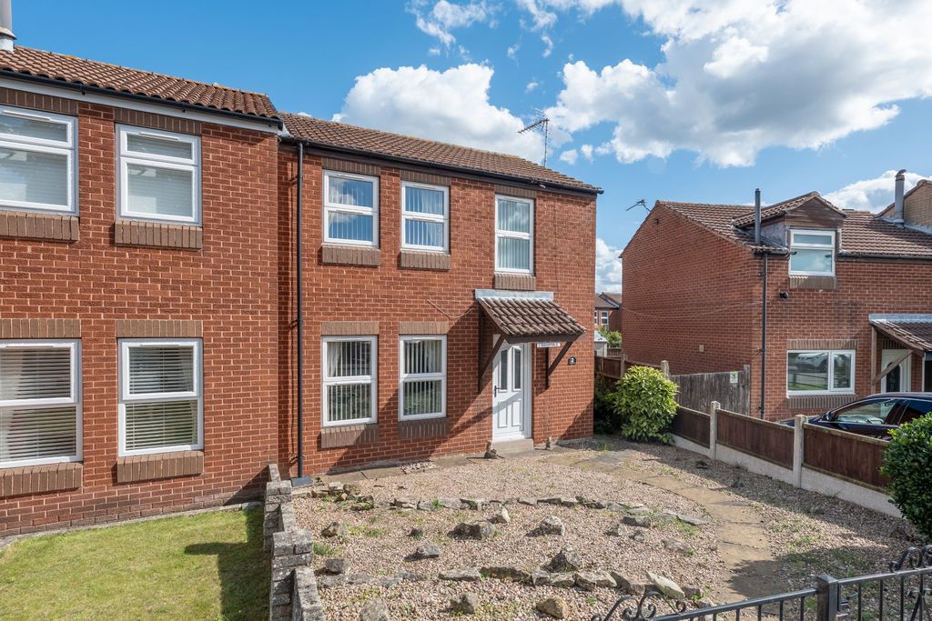 Property photo 1 of 12