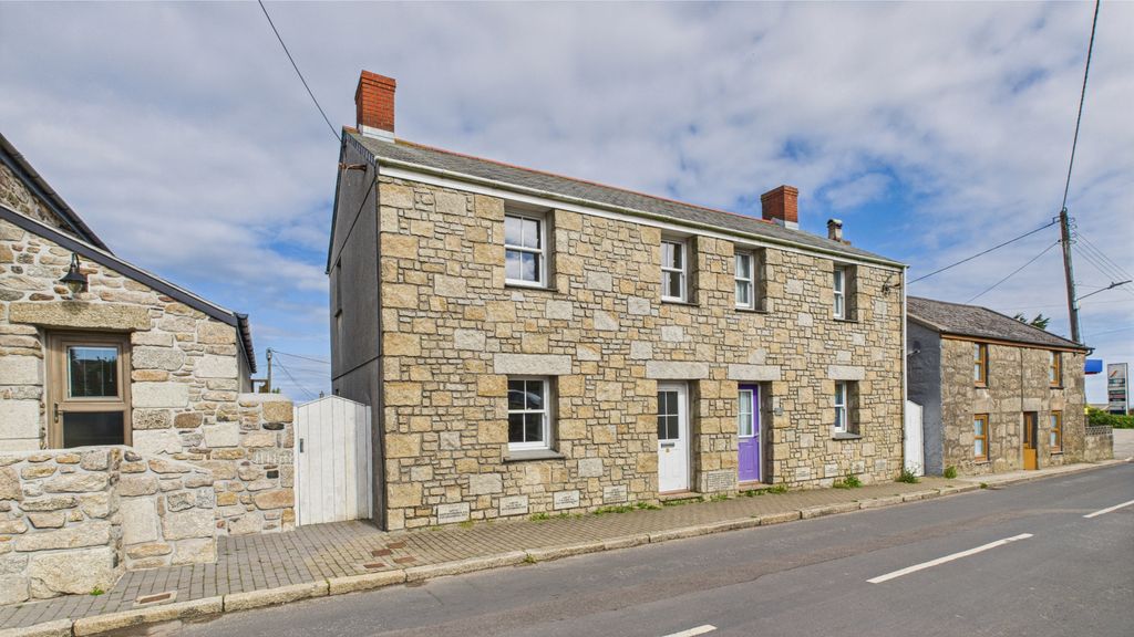 Property photo 1 of 8 3Â Bedroom Semi-Detached House For Sale
