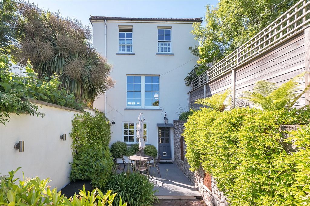 Property photo 3 of 29 Picture No. 23