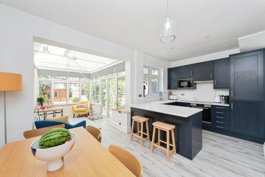 Property photo 3 of 20 Kitchen/Diner