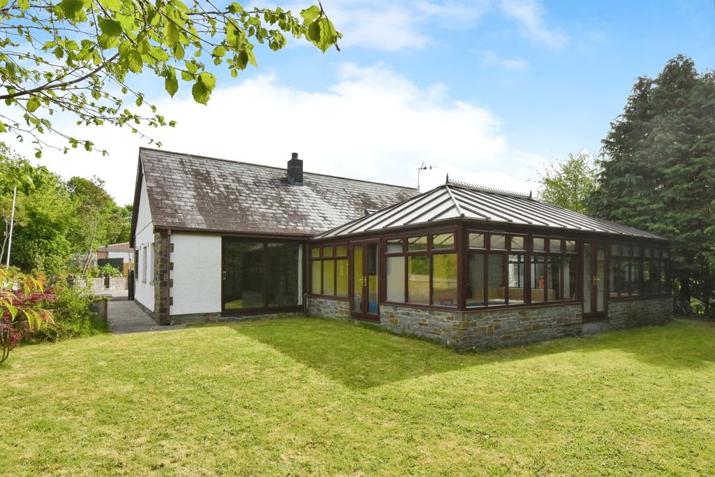 Property photo 3 of 18 Photo