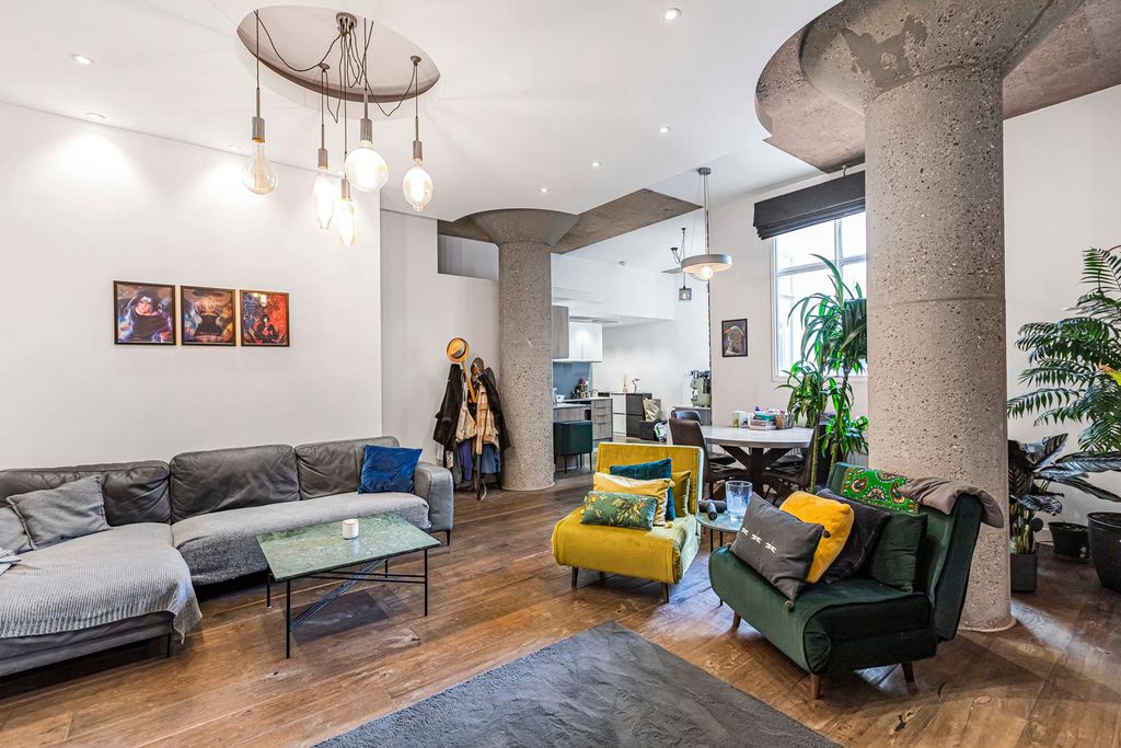 Property photo 3 of 17 Reception Room