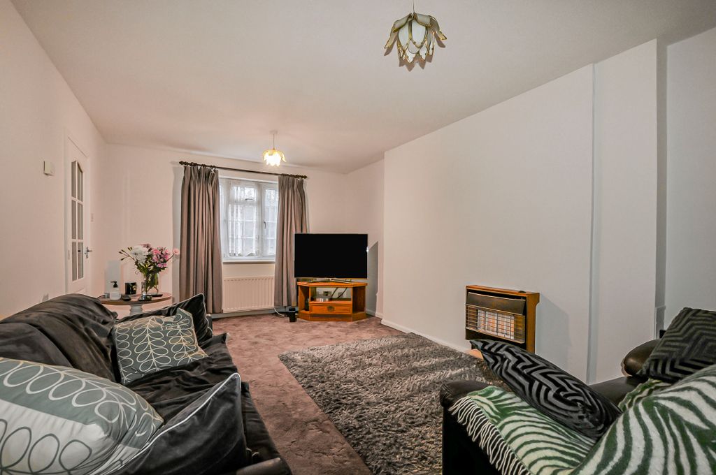 Property photo 2 of 12 Dsc_5668