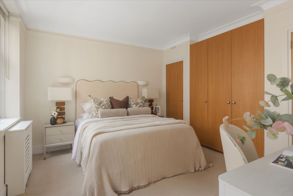 Property photo 3 of 13 Image