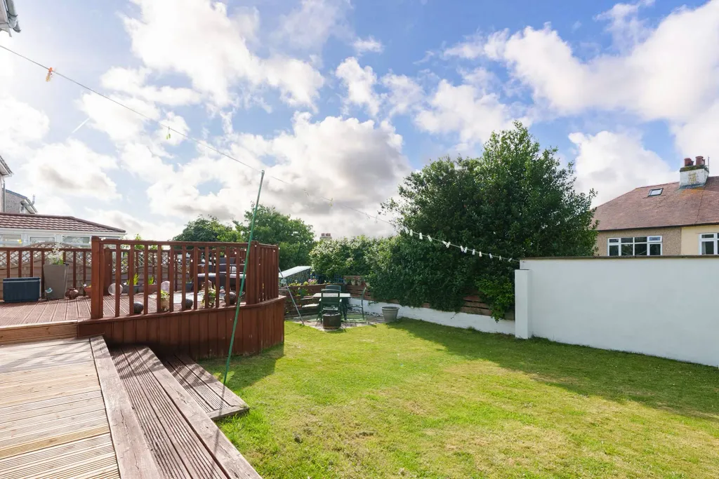 Property photo 3 of 22
