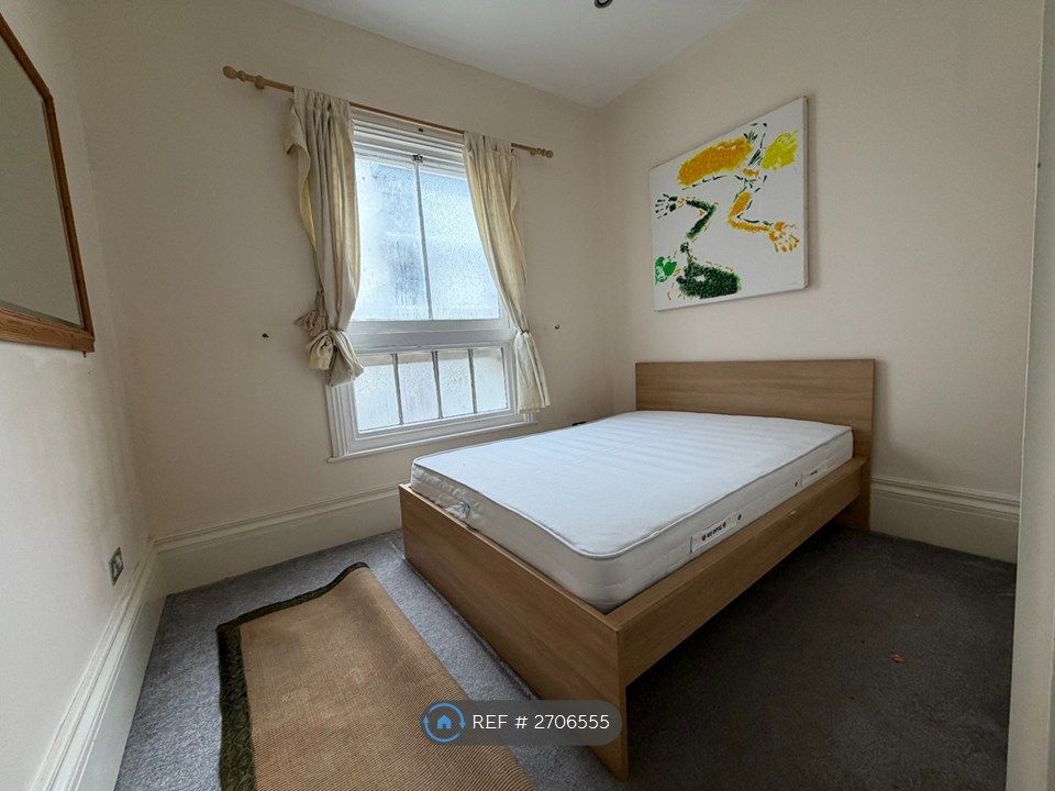 Property photo 2 of 3