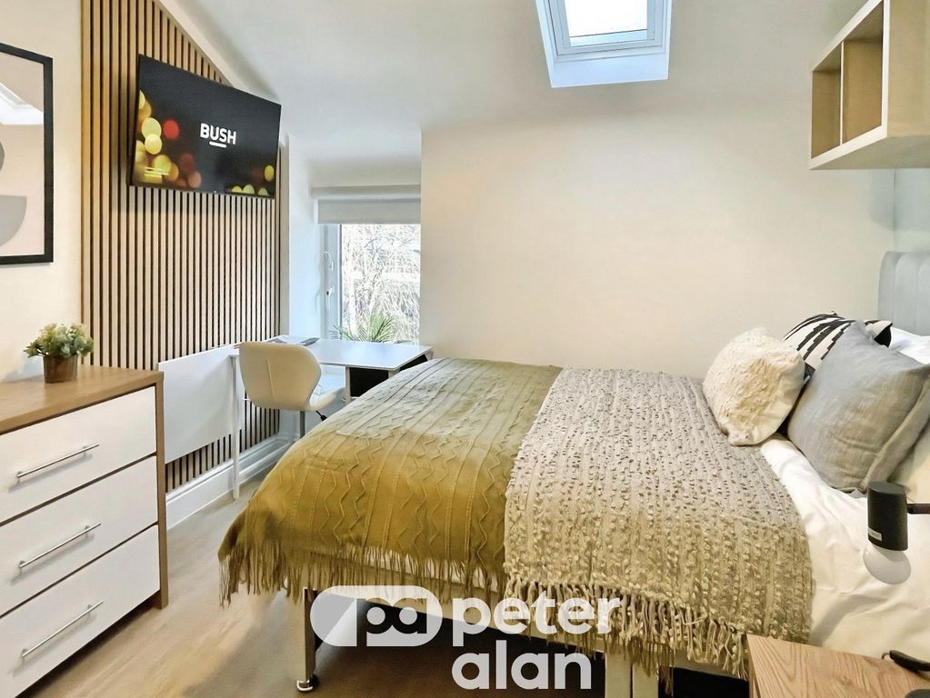 Property photo 3 of 9 Bed3