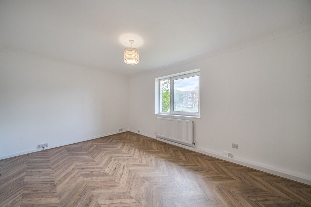 Property photo 1 of 10 Picture No. 04