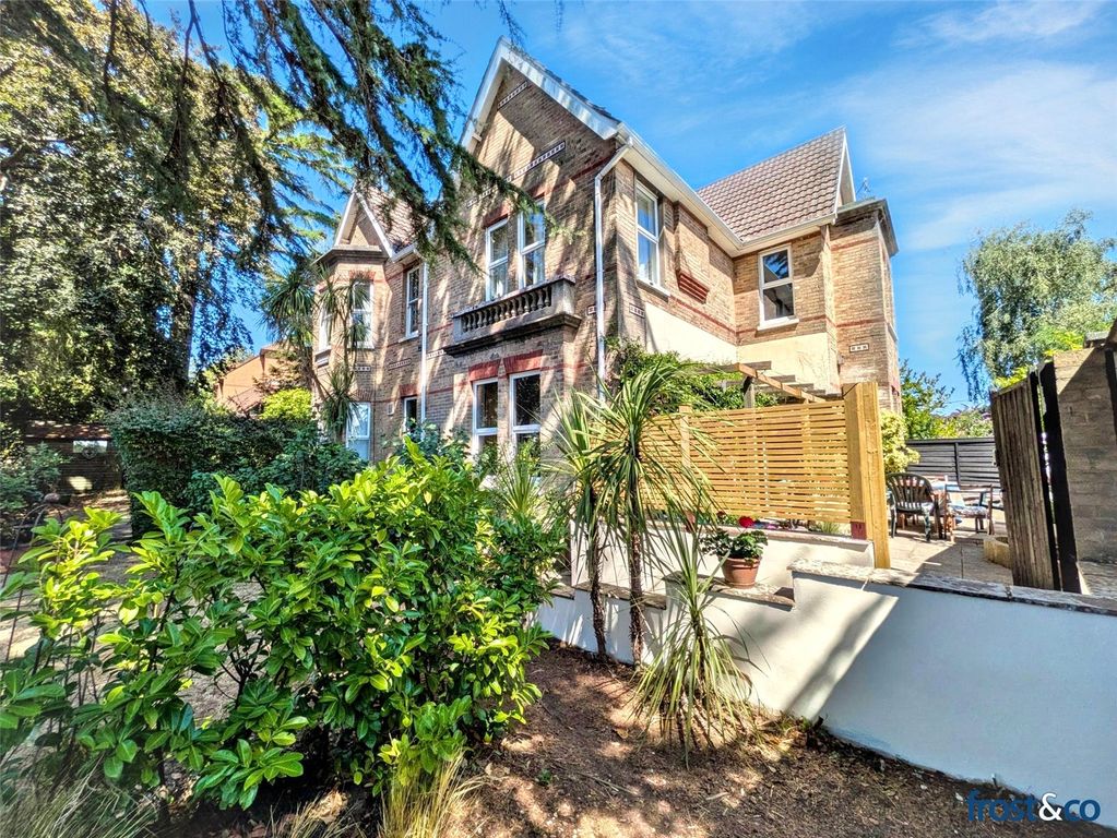 Property photo 1 of 20 St Peters Road