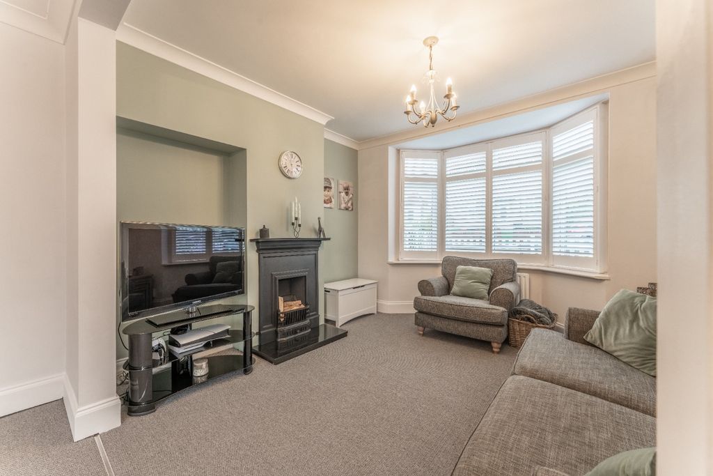 Property photo 3 of 20 5342392