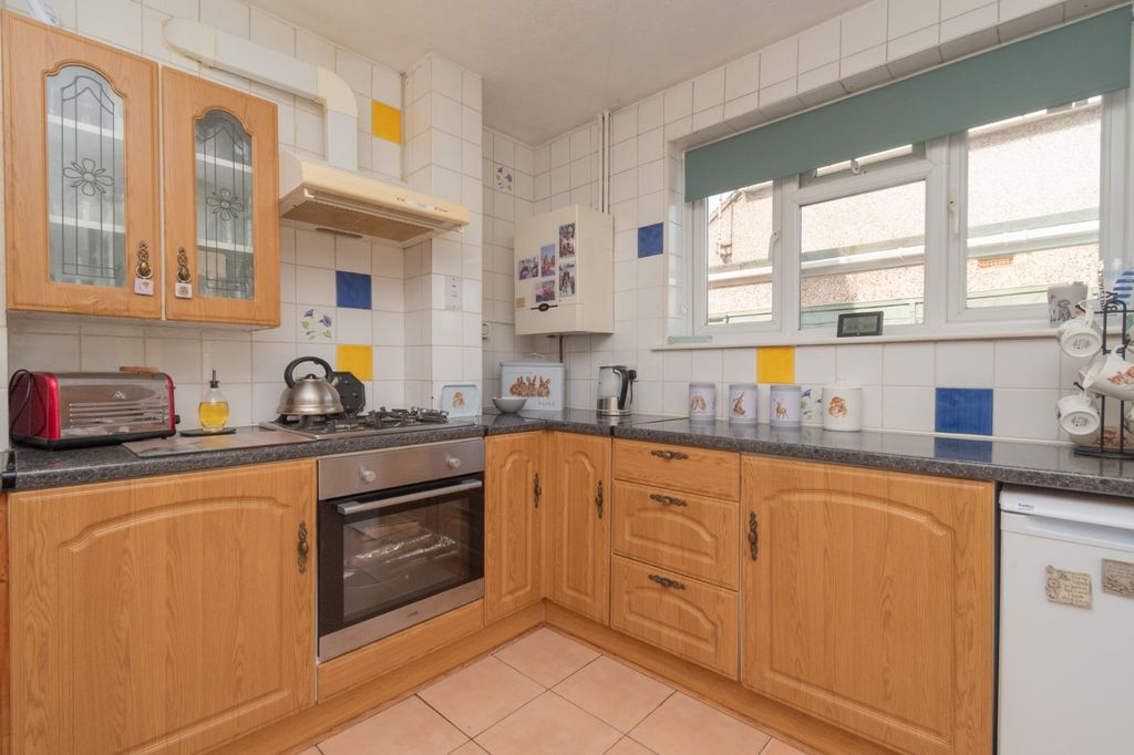 Property photo 3 of 10 Picture 3