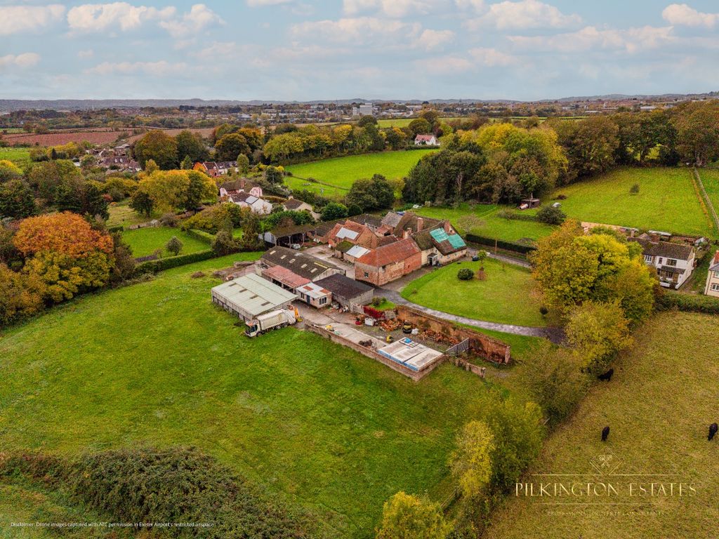 Property photo 3 of 59 4602243