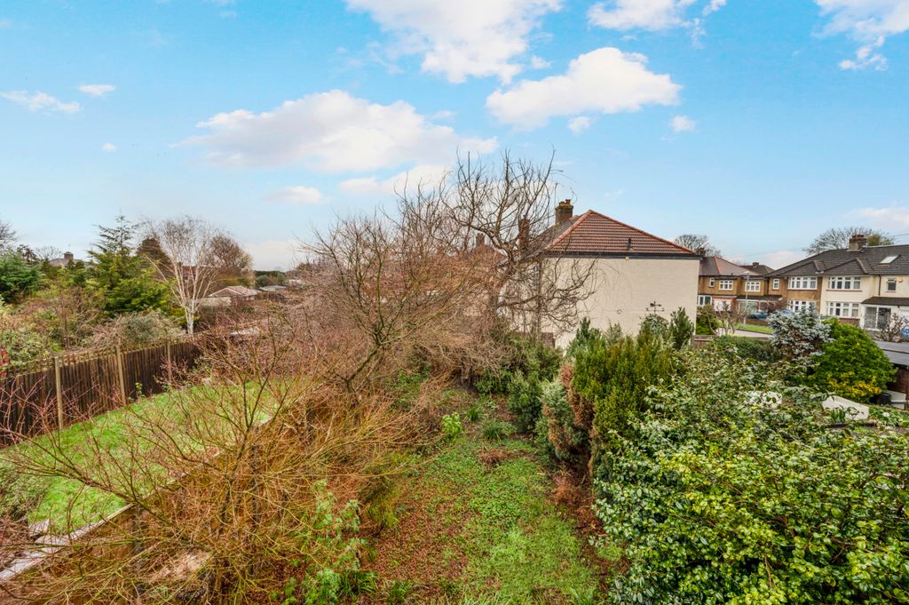 Property photo 2 of 16 Picture No. 15