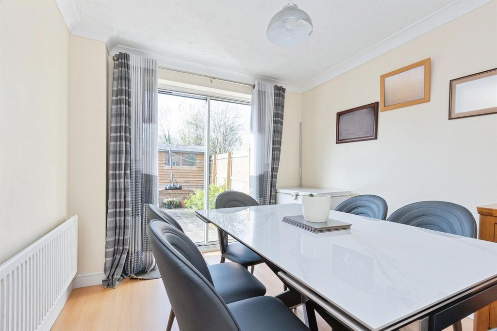 Property photo 3 of 19