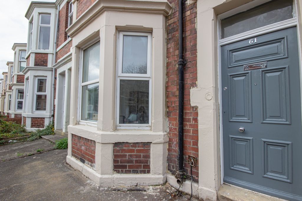 Property photo 1 of 15 1
