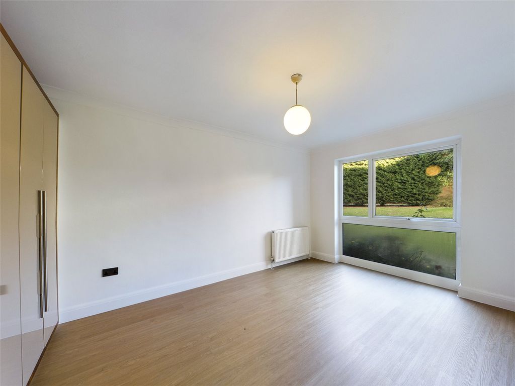 Property photo 3 of 5 Picture No. 03