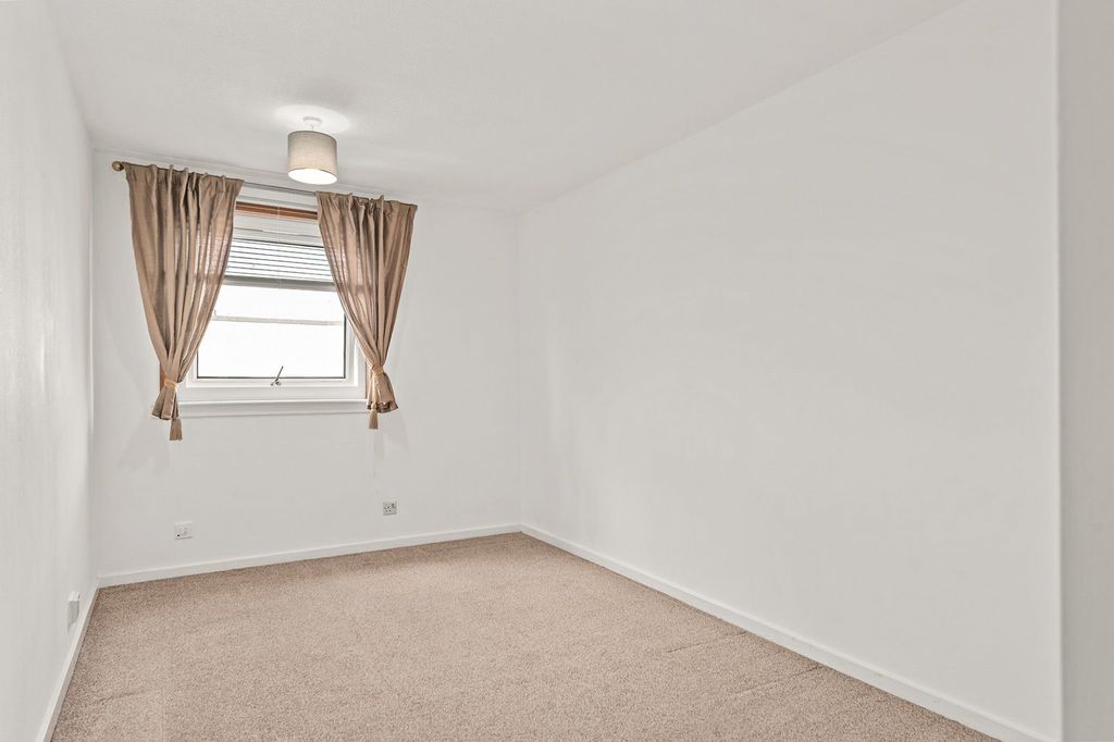 Additional image 13 of 2 bed maisonette for saleYork Lane, Grangemouth FK3