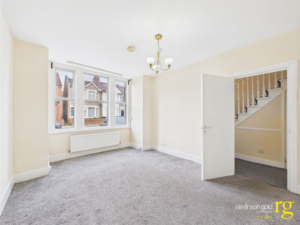Property photo 2 of 13 Cam02900G0-Pr0276-Still007.Jpg