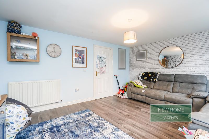 Property photo 3 of 25 Photo 16