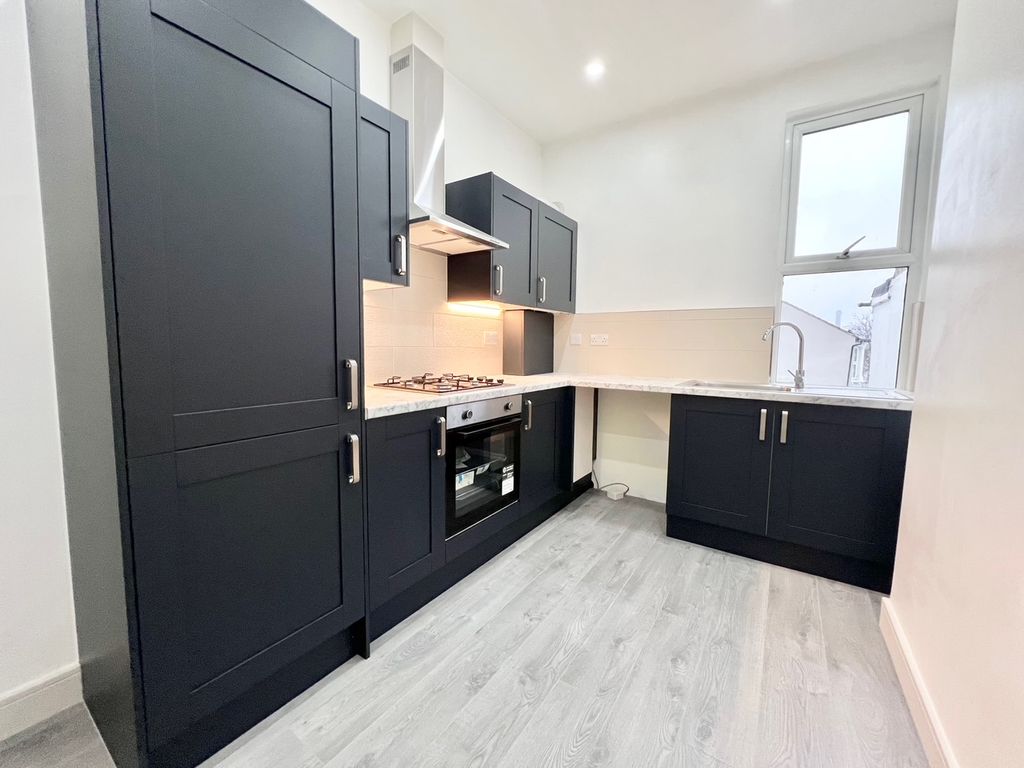 Property photo 1 of 9 Img_9348