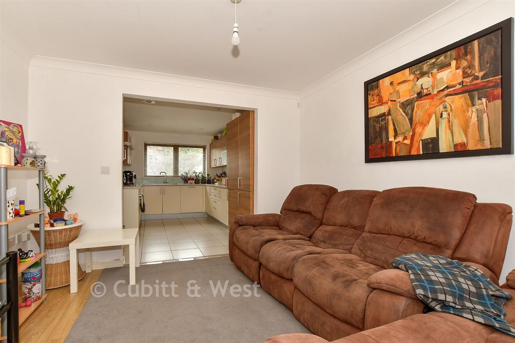 Property photo 3 of 13 Dining Area