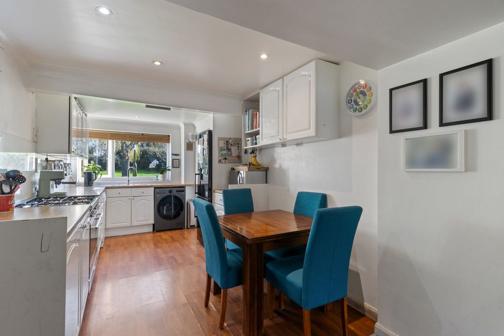 Property photo 2 of 19 Photo 13