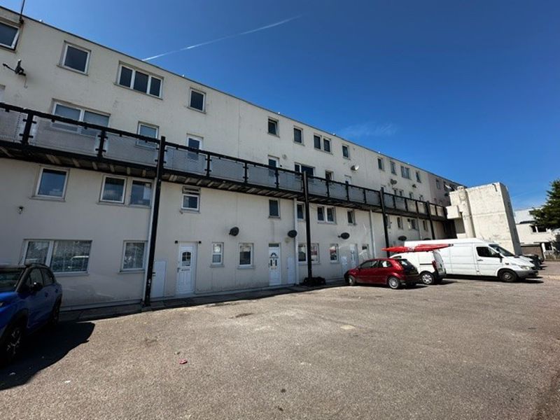 Property photo 1 of 8 Photo 7