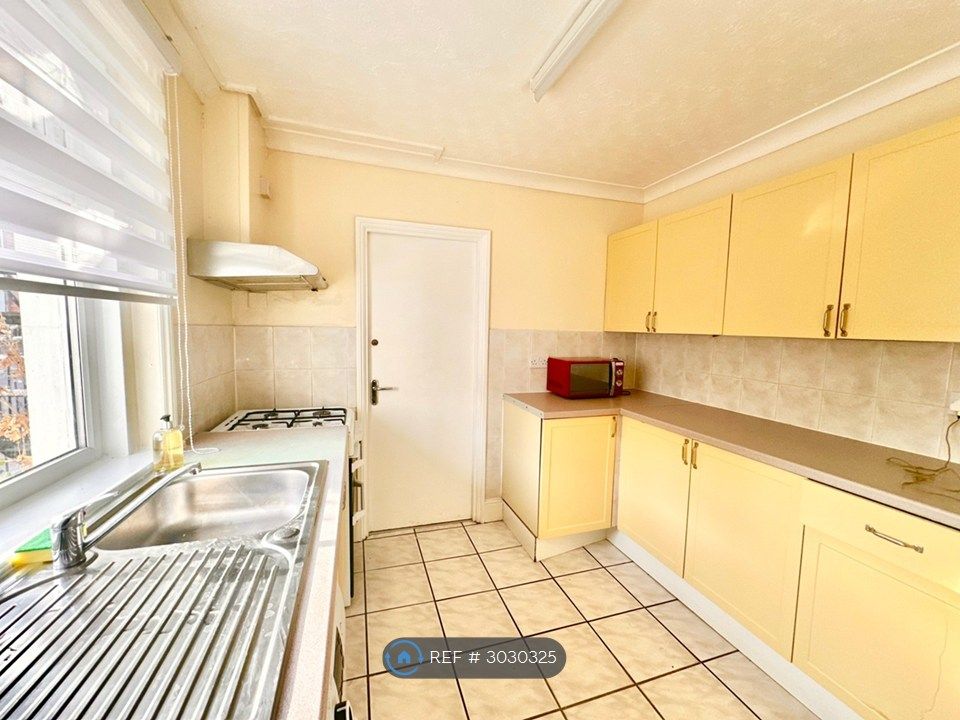 Property photo 2 of 28