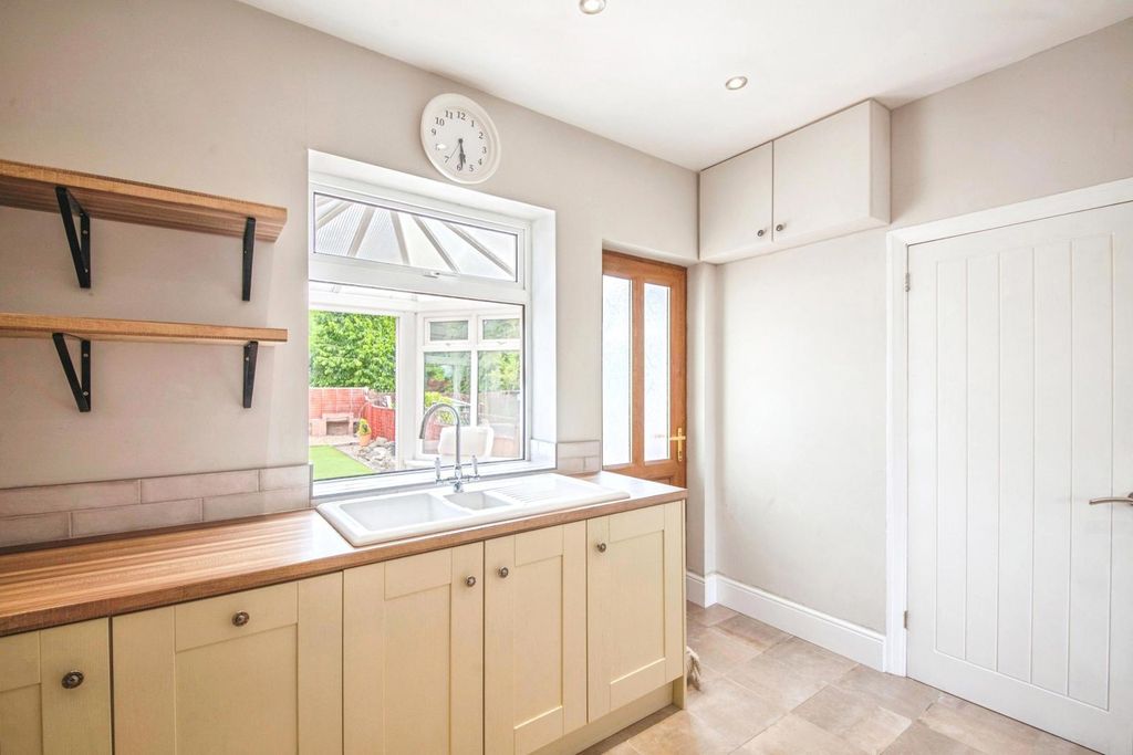 Property photo 3 of 15 Pbox-Img.Jpg