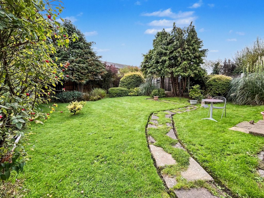 Property photo 2 of 21