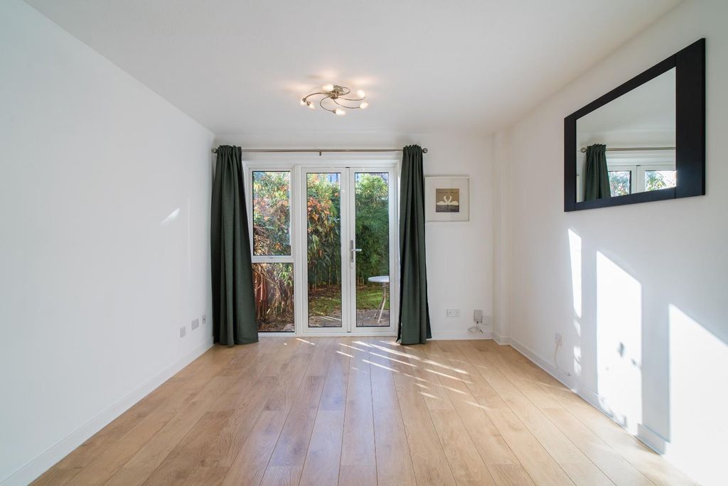 Property photo 2 of 23 Ad_07206.Jpg