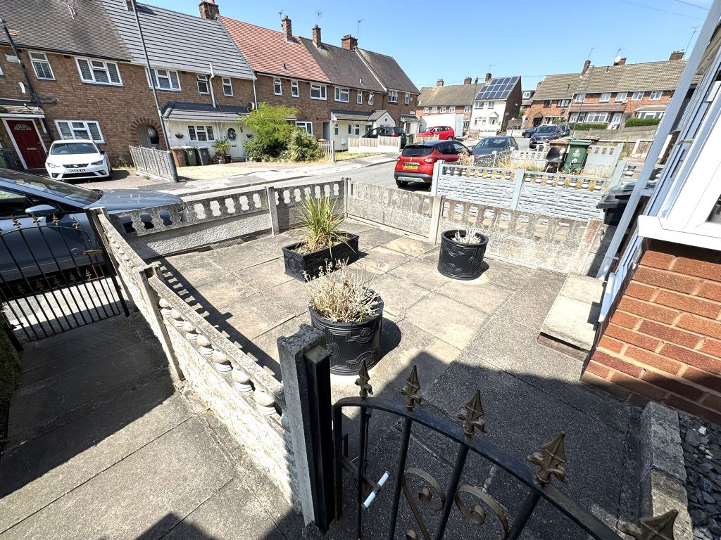 Property photo 2 of 27